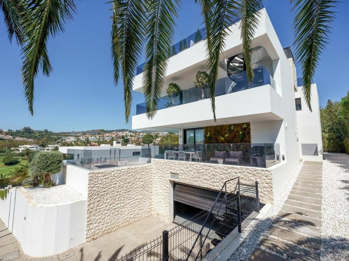 Luxury With Breathtaking Views In By Lodgerstrip Villa