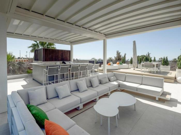 Luxury With Breathtaking Views In By Lodgerstrip Villa Marbella