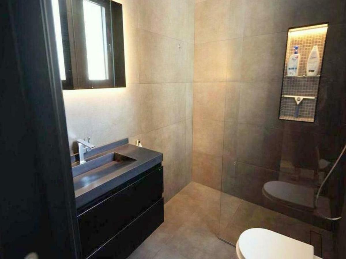 Luxury With Breathtaking Views In By Lodgerstrip *