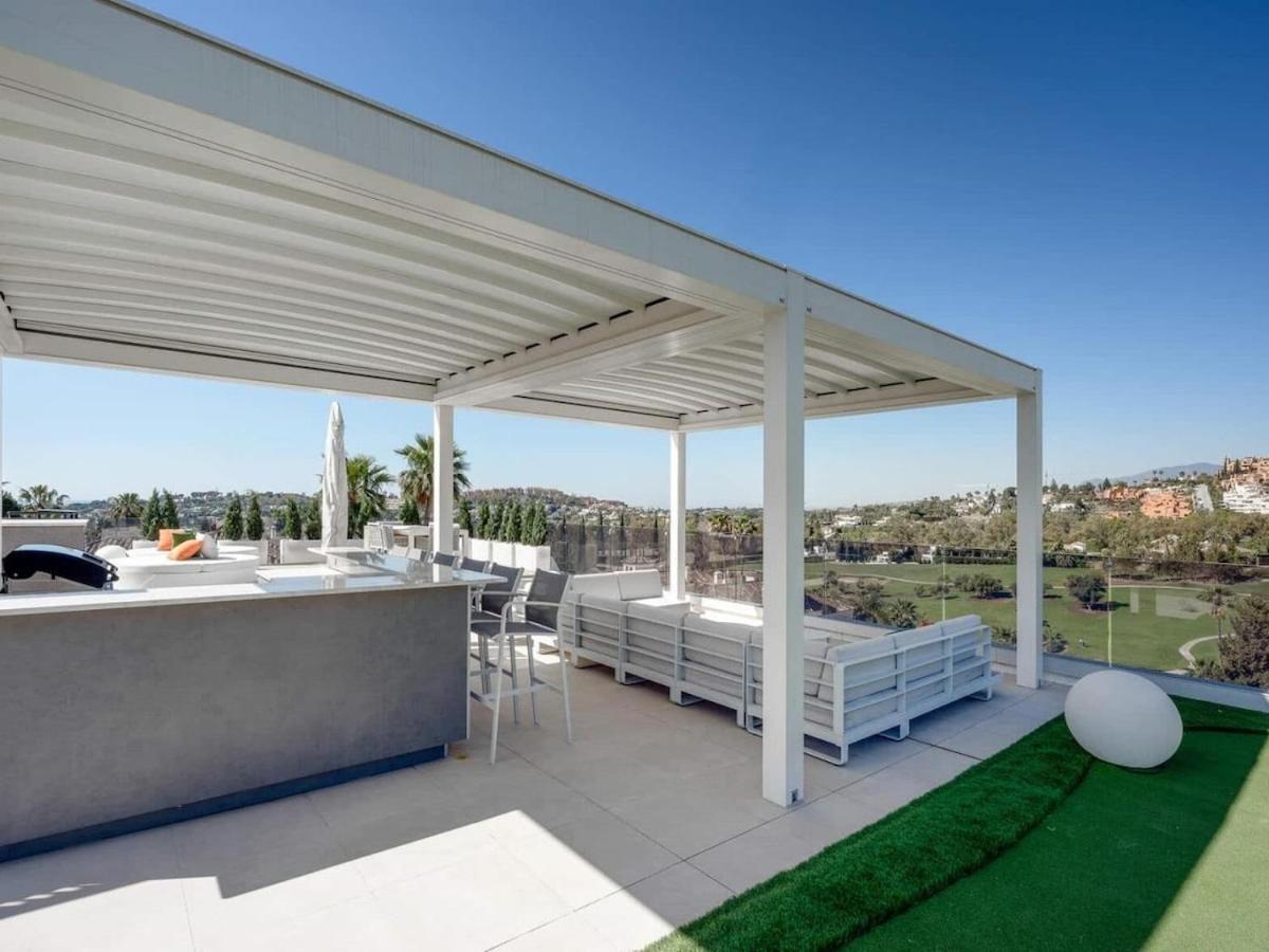 Villa Luxury With Breathtaking Views In By Lodgerstrip Marbella